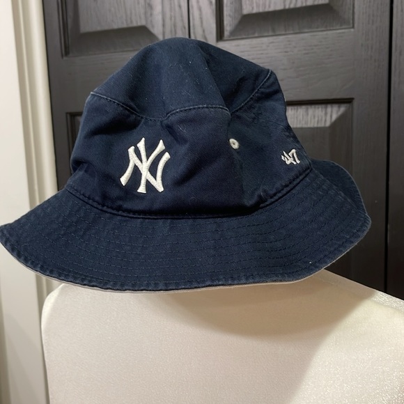 Youth Yankees buck hat, one size - Picture 2 of 3